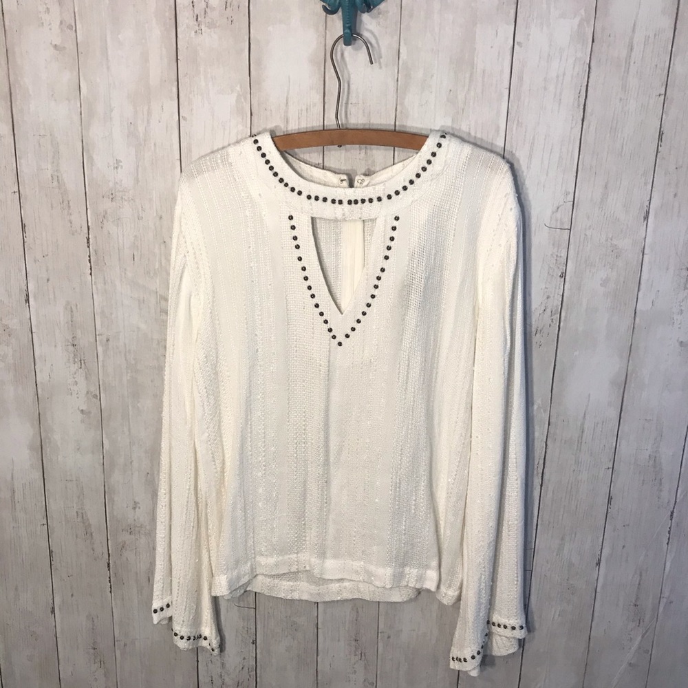 Miss Me White V Neck With Accent Beading Size S